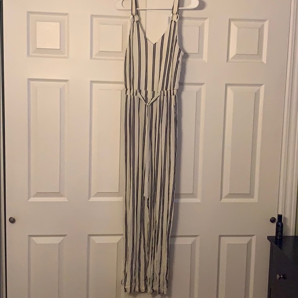 Black and white pants romper with pockets - Picture 2 of 5